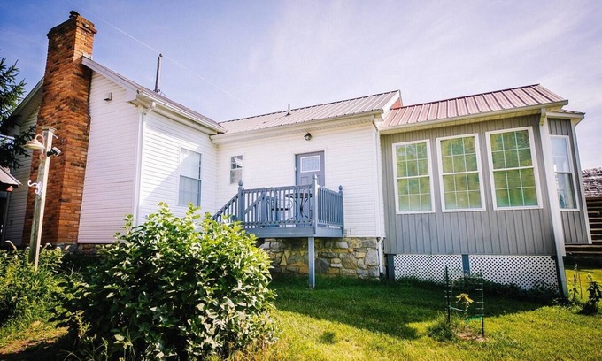 Newbern Cabin | 1B/S2 Cottage/Dublin/Ideal for Nurses/Contractors