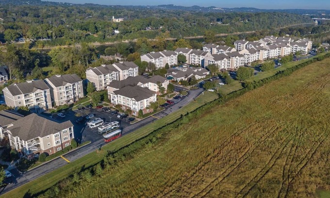 Inglewood Resort | 1Bed/1Bath Gorgeous Nashville Resort Next to Grand Ole Opry!