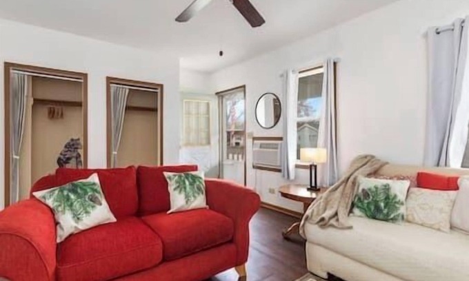 Crete Apartment | 1BR+Office Apt. Chicago South Suburbs Near Indiana