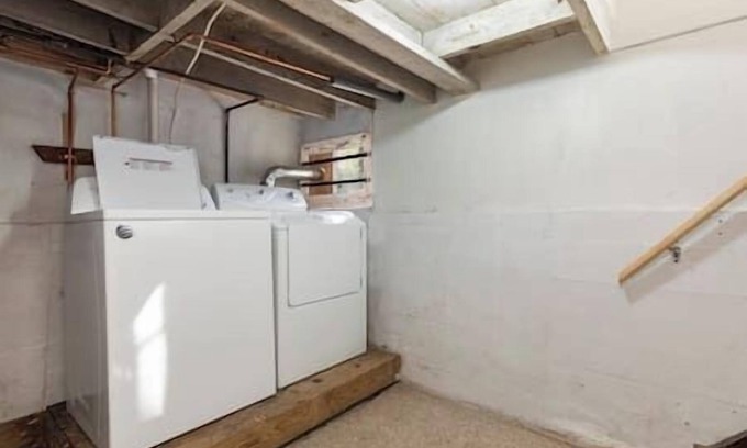 DeKalb Apartment | 1BR+Office Apt Near NIU & Dekalb Data Center