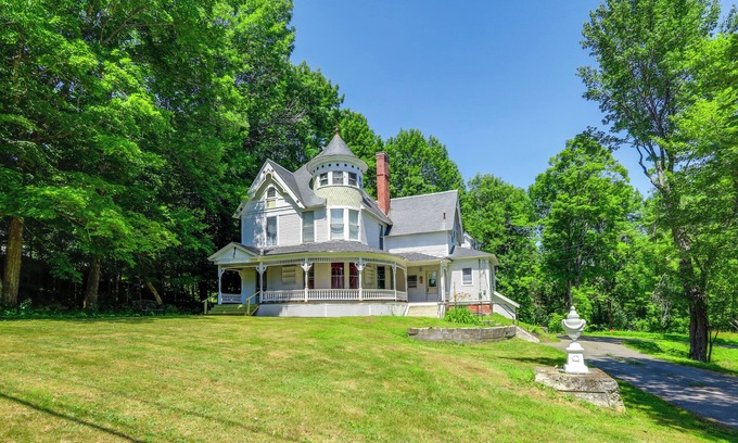 Brownville Cottage | 2-acre Property: Victorian Home in Brownville!