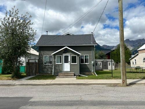 East Kootenay Apartment | 2 BDRM Homes on 2nd Avenue