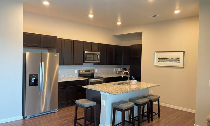 Parker Apartment | 2 Bed/2 Bath Condo with Mountain Viewsnn