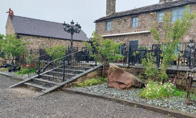 Longnor Apartment | 2-Bed Apartment near Buxton Outstanding Location