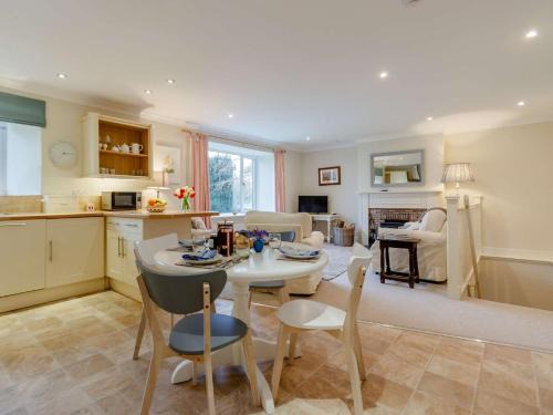 Blair Drummond Apartment | 2 Bed in Blair Drummond 81513