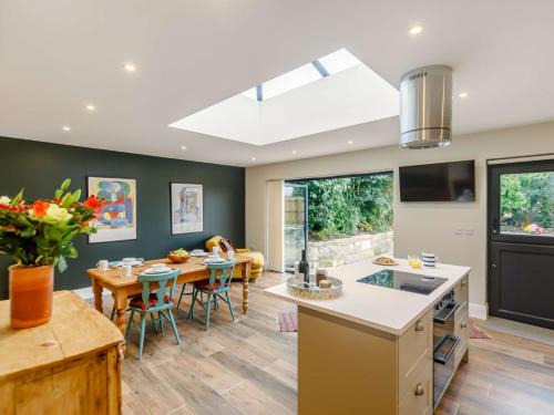 Penryn House | 2 Bed in Falmouth 89983