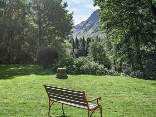 Kirriemuir House | 2 Bed in Glen Clova 93001