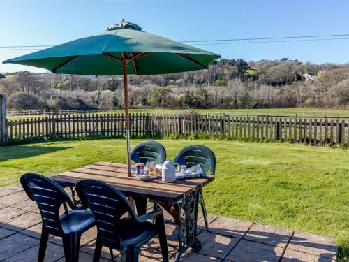 Redruth House | 2 Bed in Portreath FORGM