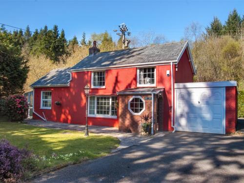 Neath House | 2 Bed in Ystragynlais BN247