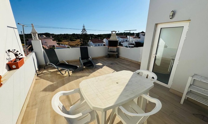 Portimao House | 2-bedr. house with terrace Portimão