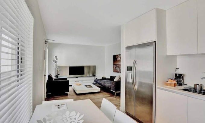 Key Biscayne Apartment | 2 Bedroom 1 Queen- 2 Twins