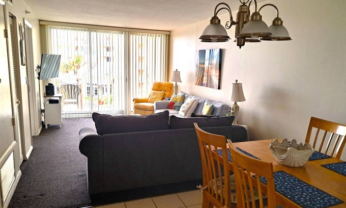 New Smyrna Beach Condo | 2 bedroom/2 bath oceanVIEW condo unit