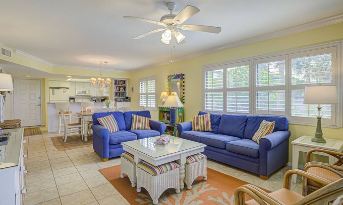Sanibel Condo | 2 bedroom, 2 bath beach front condo, located on West Gulf Drive