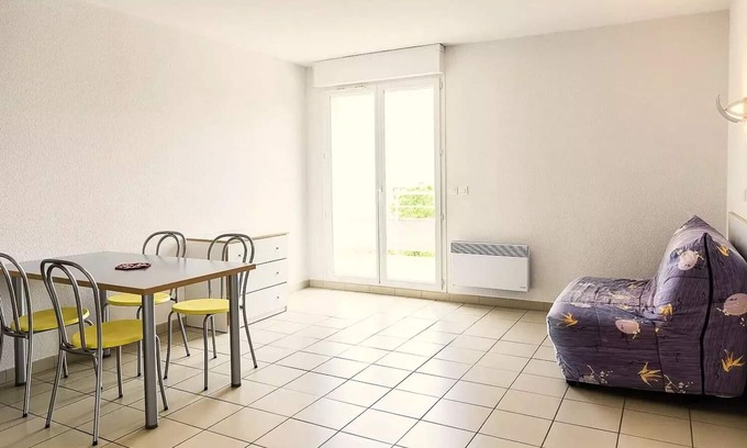 Saint-Pierre-la-Mer Apartment | 2-bedroom apartment for 6 people