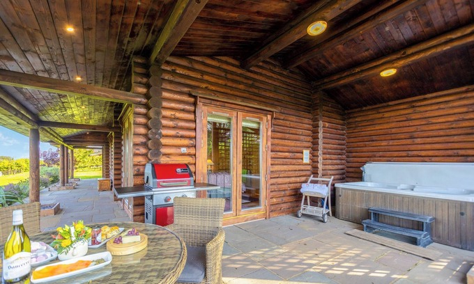 Constable Burton Ski Chalet | 2 bedroom accommodation in Constable Burton