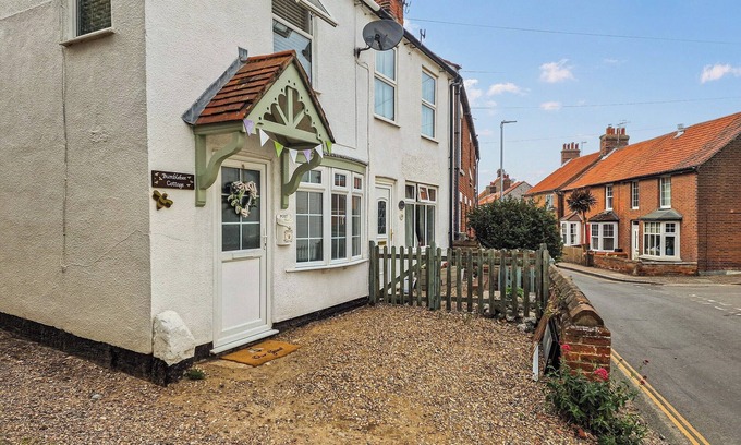 Sheringham Cottage | 2 bedroom accommodation in Sheringam