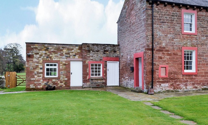 Castle Carrock Cottage | 2 bedroom accommodation in Greenwell, near Brampton