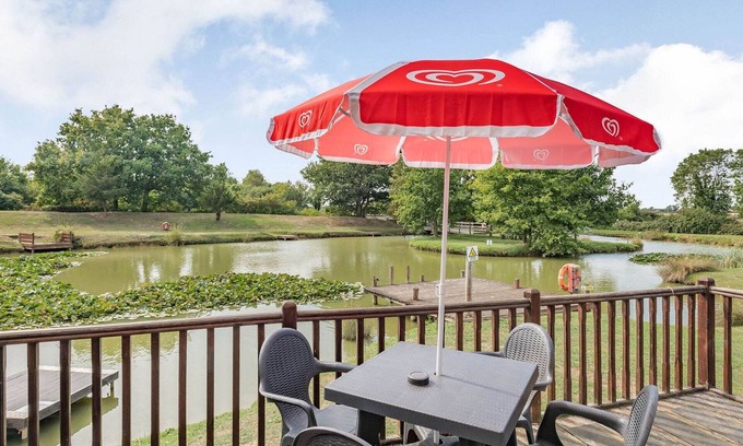 Yaxham Cabin | 2 bedroom accommodation in Yaxham, Dereham