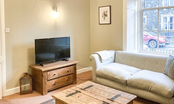 Peebles Cabin | 2 bedroom accommodation in Peebles
