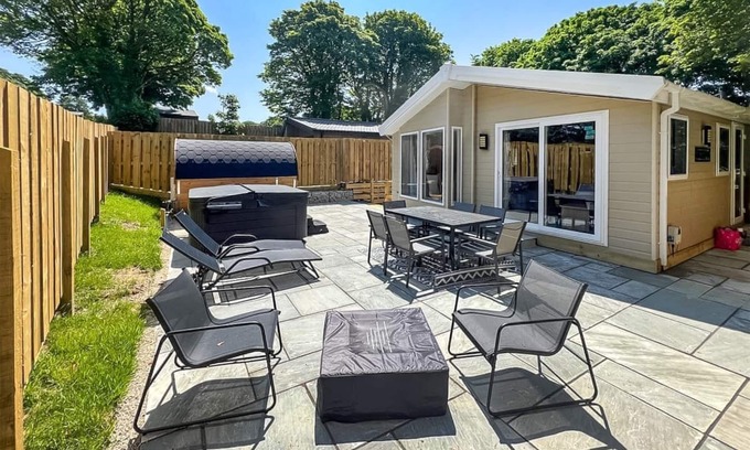 Leedstown Ski Chalet | 2 bedroom accommodation in Hayle