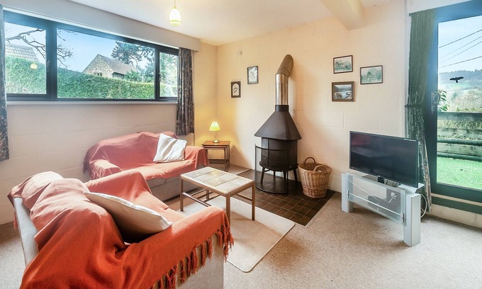 Broadhembury Cottage | 2 bedroom accommodation in Broadhembury, near Honiton