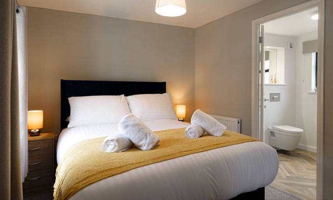 Shrewsbury Apartment | 2 Bedroom Apartment with Sun Terrace