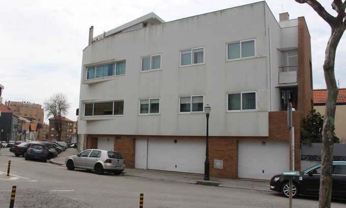 Foz do Douro Apartment | 2 bedroom apartment in the heart of Foz do Douro, opposite the market in Foz.