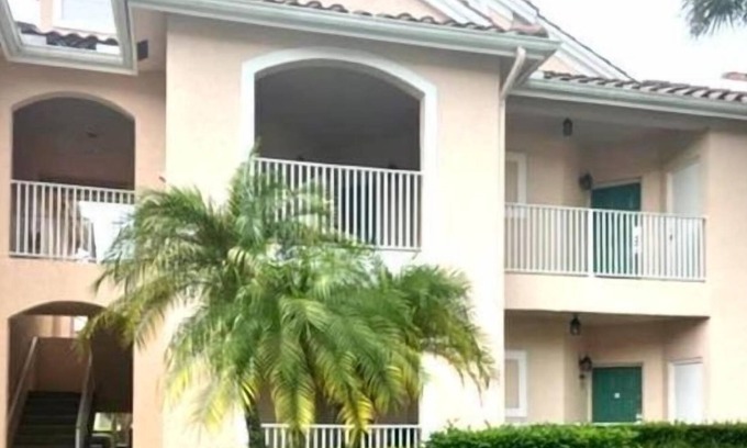 Port Saint Lucie Condo | 2 Bedroom Condo 431856 by Houzlet