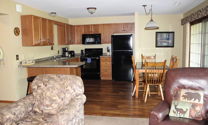 Eagle River Condo | 2 bedroom Lynx Lake condo in Eagle River WI