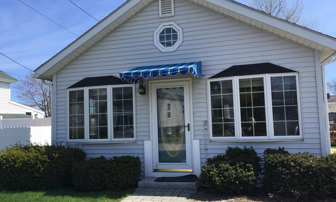 Pine Point House | 2 Bedroom ranch located in the heart of Pine Point steps to white sandy beach.