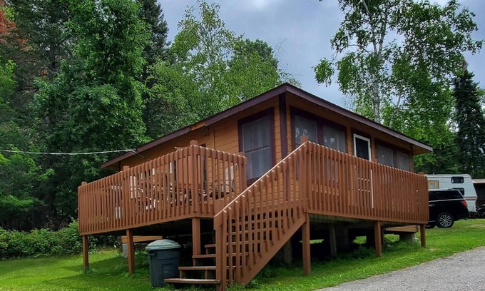 Ray Cabin | 2 Bedroom Spruce Cabin in Voyageurs National Park