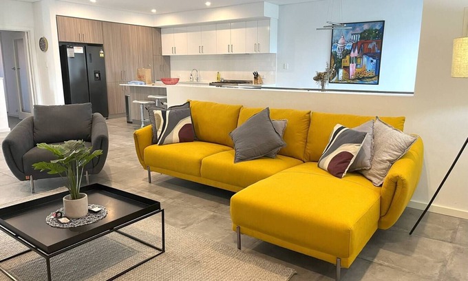 North Perth House | 2 Chic Stylish Modern Family on Charles sleeps 6, location