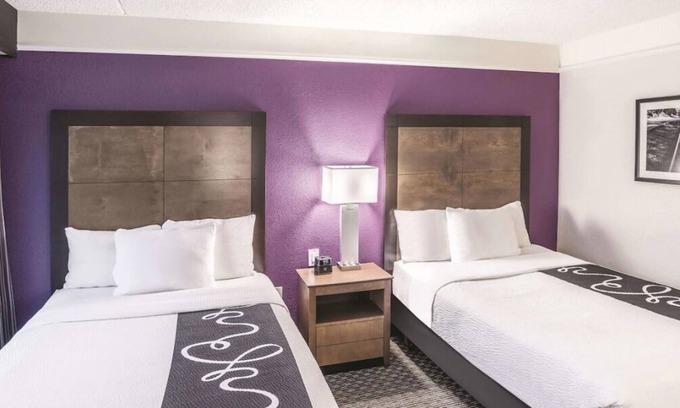 Woodlands Village Hotel | 2 Double Beds, ADA Room, Non-Smoking at La Quinta Inn by Wyndham Flagstaff