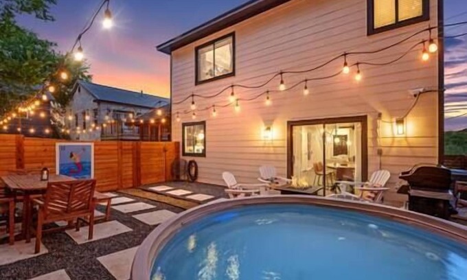 MLK House | 2 Homes-16 Guests-POOL-ARCADe-Large Backyard-Grill