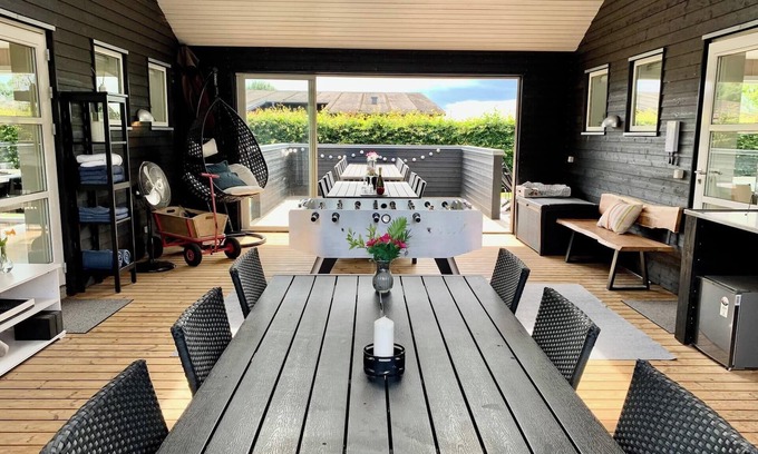 Flovt Strand Cabin | 2 Houses In One I Family Friendly I Kids I Sauna I Beach I Large Garden