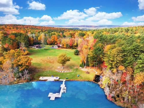 Highland Lake House | 2 Lake Cabins Poolhottub Game Room 23acs