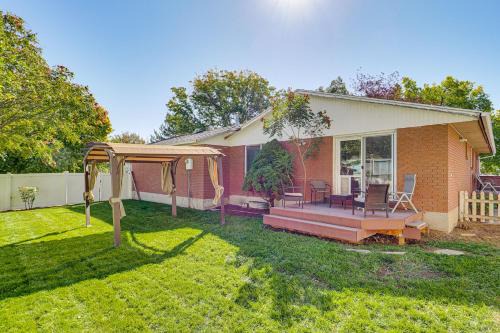 West Jordan House | 2 Mi to Gardner Village Family Gem with Fenced Yard