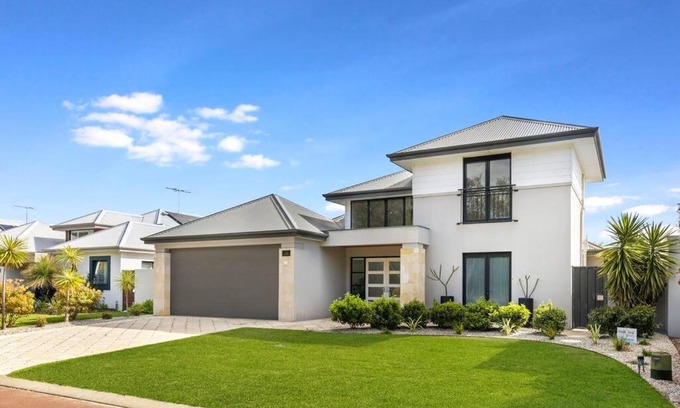 Geographe House | 2 Story luxury beach house