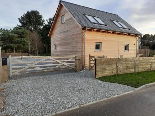 Findhorn House | 2 Sylvan Heath - The Boatshed