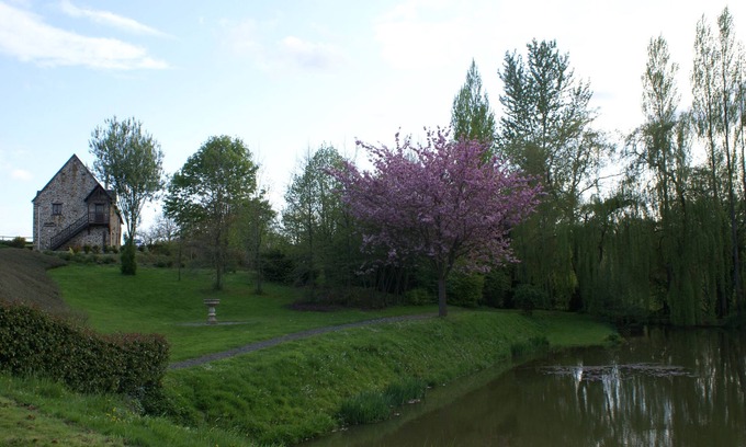 Preaux-Bocage House | 2 to 4 person gîte with pond near Caen