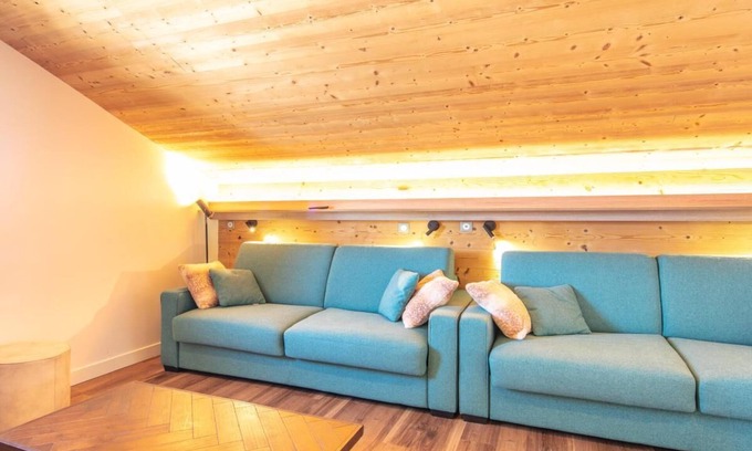 Doucy-Combelouviere Apartment | 200m from ski slopes, balcony, parking, tv, ski locker, 65m², Valmorel