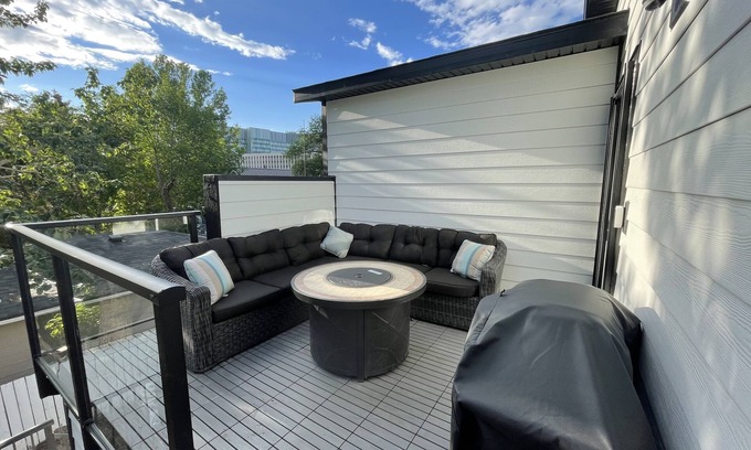 Northwest Calgary House | 2022 New Build - Laneway Home in the Trees