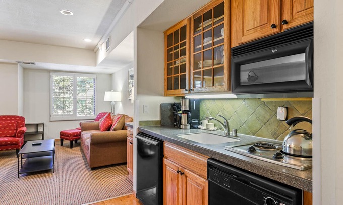 Olympic Valley Condo | 203 | Open Studio – Soak & Chill w/Pool Views