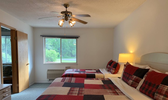 Hill City Apartment | # 205 Super Suite/HILL LAKE access on ATV TrailHead/GOLF!!