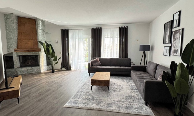 Friedrichsfeld Apartment | 220 qm Penthouse Ferienwohnung mit Fahrstuhl