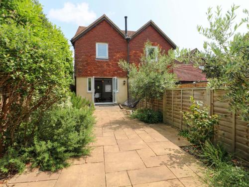 Langstone House | 2A The Mews