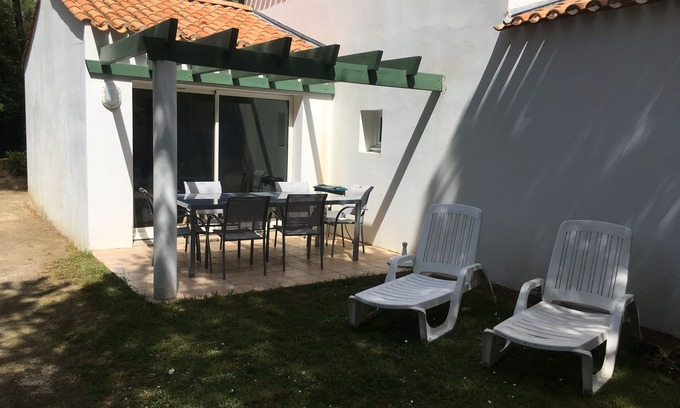Saint-Jean-de-Monts House | 2bed house in quiet residence with 2 evlos