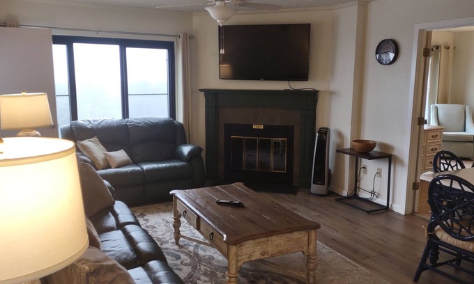 Snowshoe Condo | 2BR/2Bath Condo in Snowshoe at Silver Creek Lodge.