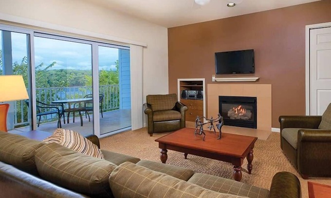 Osage Beach Condo | 2br Condo in Ozark Area- Amusement & Water Parks!