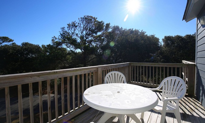 Duck Apartment | 2BR Condo w/Indoor Pool + Beach Access